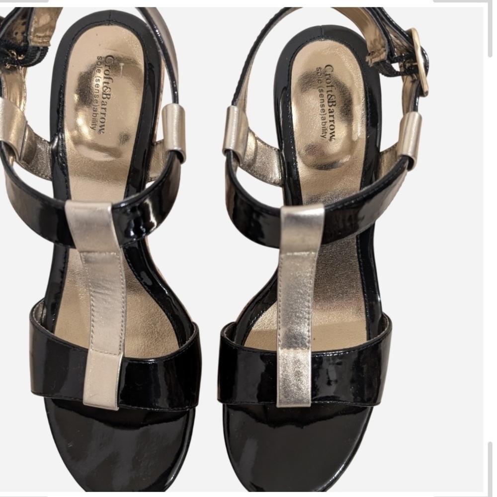 Pre-owned Croft & Barrow Black and Gold Wedge Sandals - Picture 3 of 6